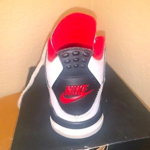 Jordan 4s